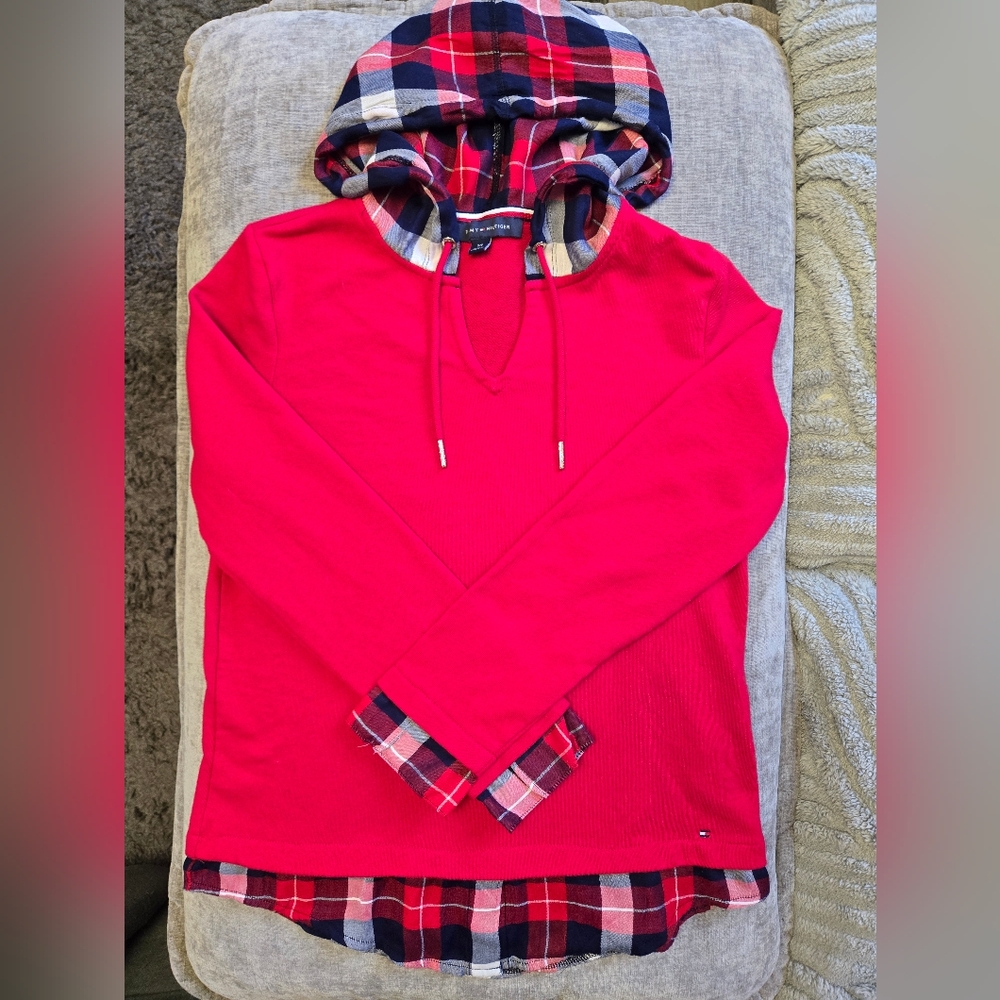 Tommy Hilfiger Women's Sweater with Plaid Accents Size Small NWOT